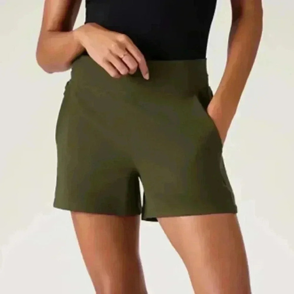 ATHLETA Brooklyn Mid Rise Short - Picture 1 of 5